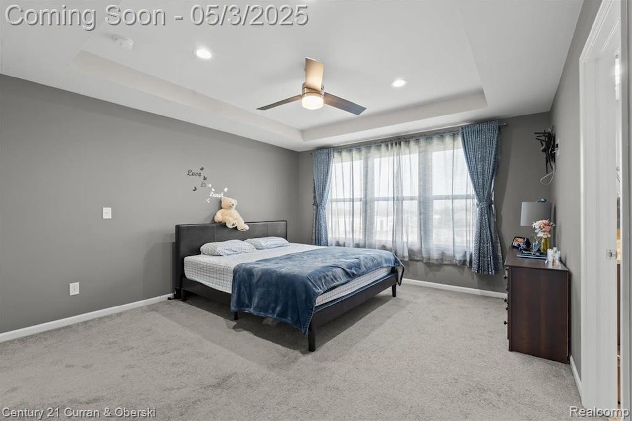43393 Chancellor Ln in Novi, MI Photo 16