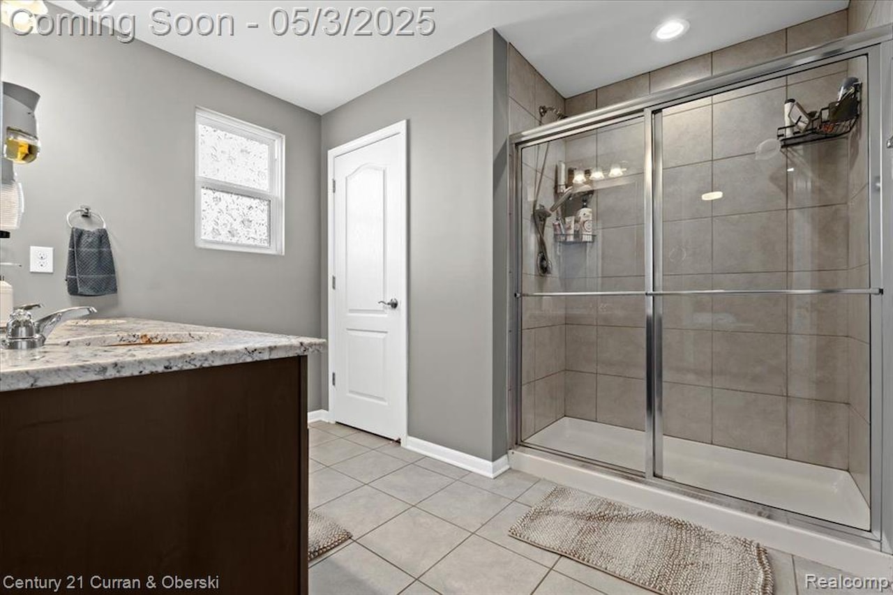 43393 Chancellor Ln in Novi, MI Photo 18