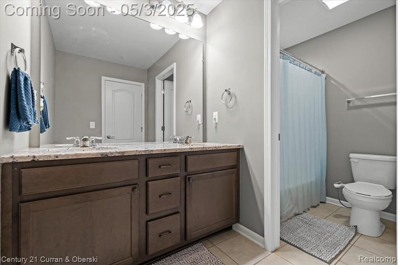 43393 Chancellor Ln in Novi, MI Photo 22