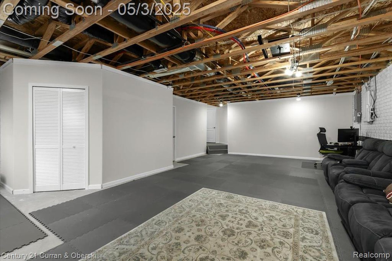 43393 Chancellor Ln in Novi, MI Photo 25