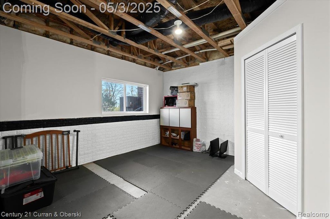 43393 Chancellor Ln in Novi, MI Photo 26