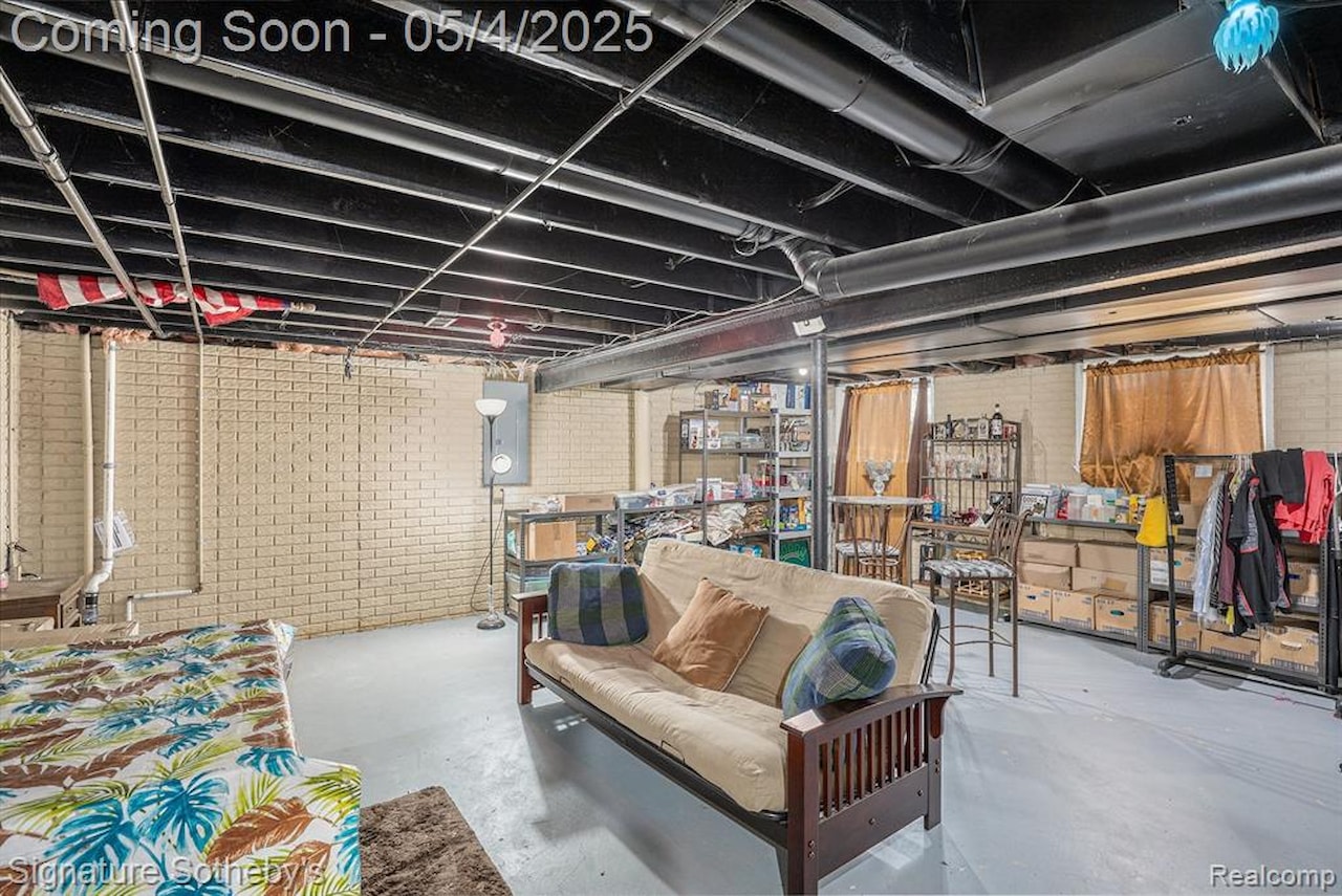 5184 Denwood St in Waterford Twp, MI Photo 18