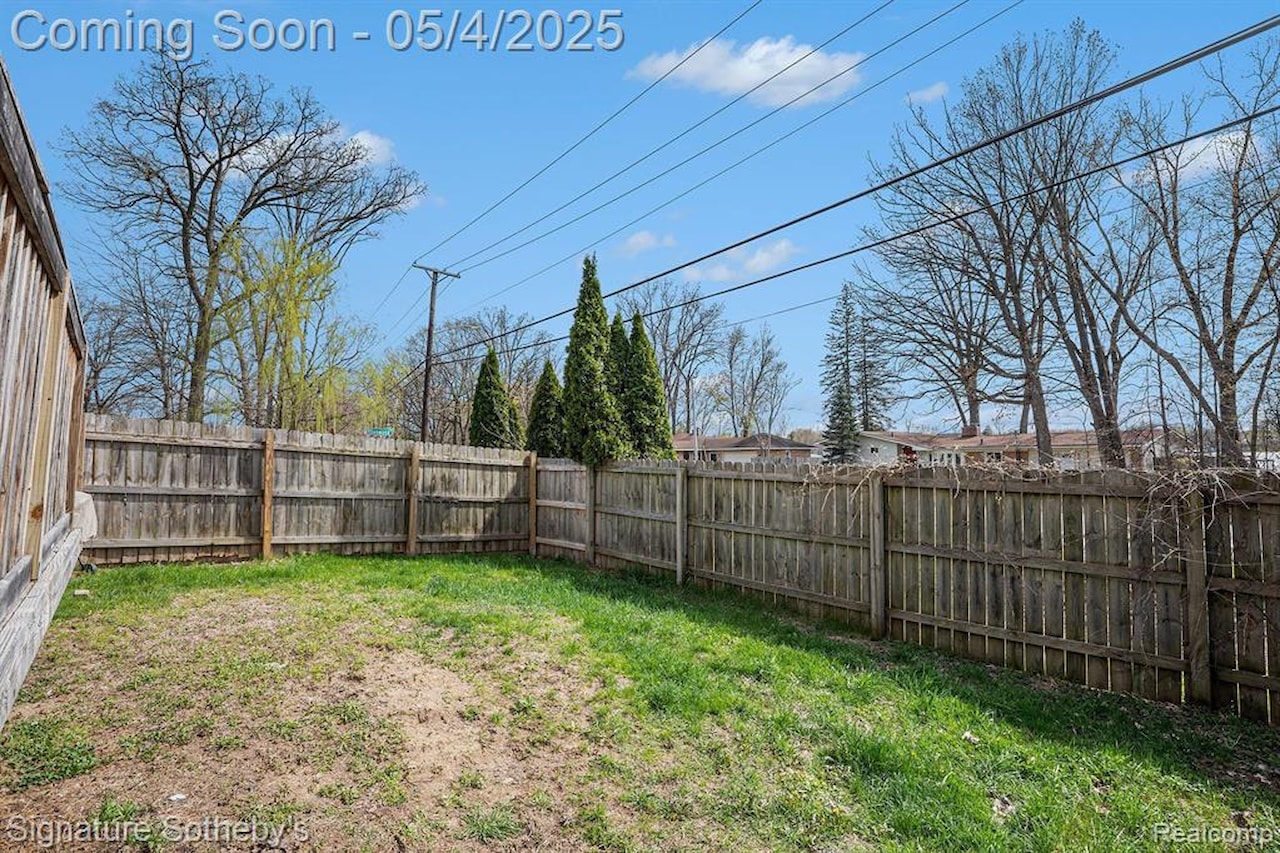 5184 Denwood St in Waterford Twp, MI Photo 23