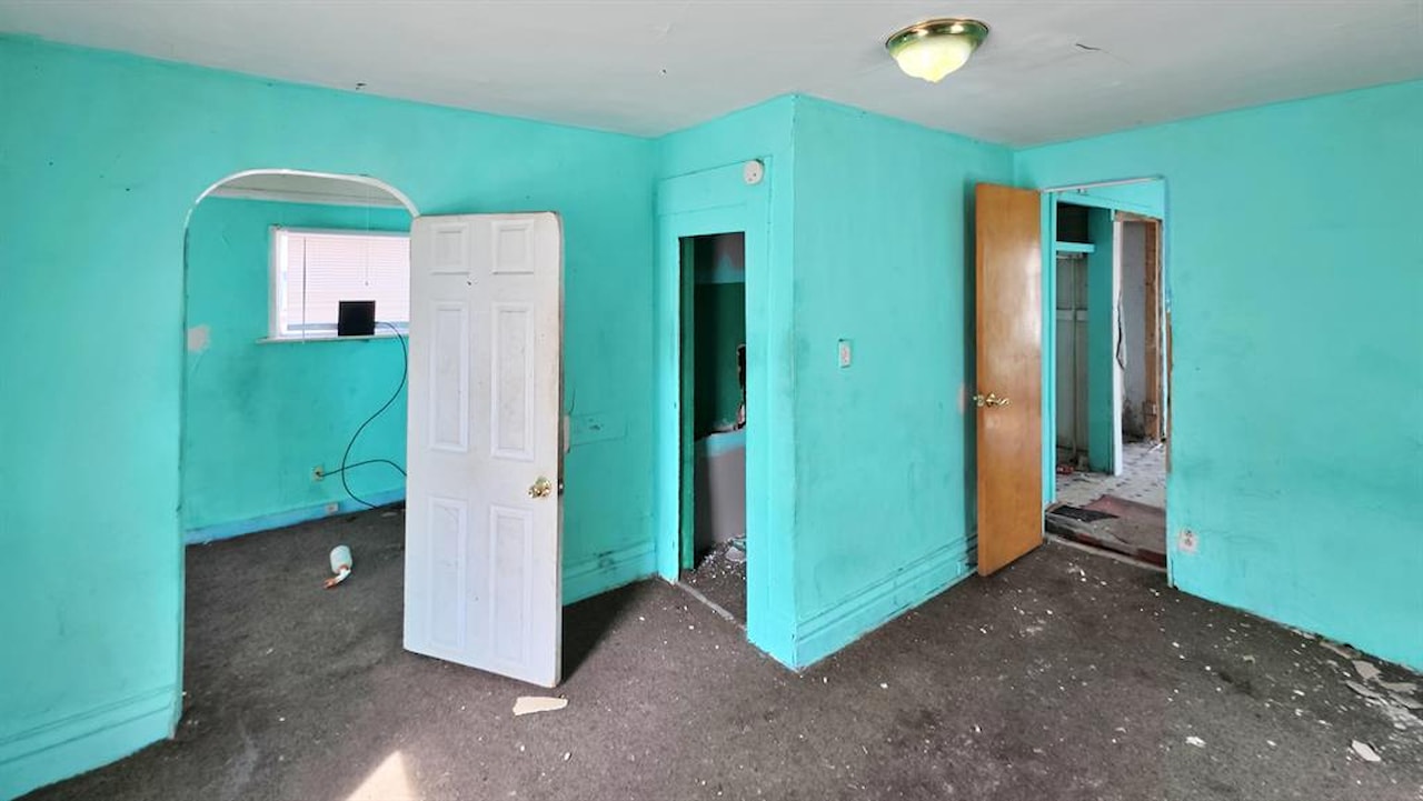 818 W Willow St in Lansing, MI Photo 4