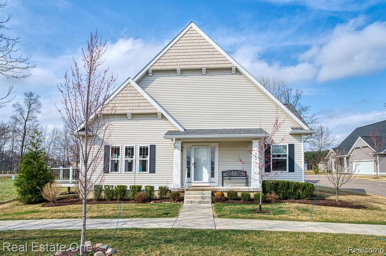 314 Dorchester Dr in Howell, MI