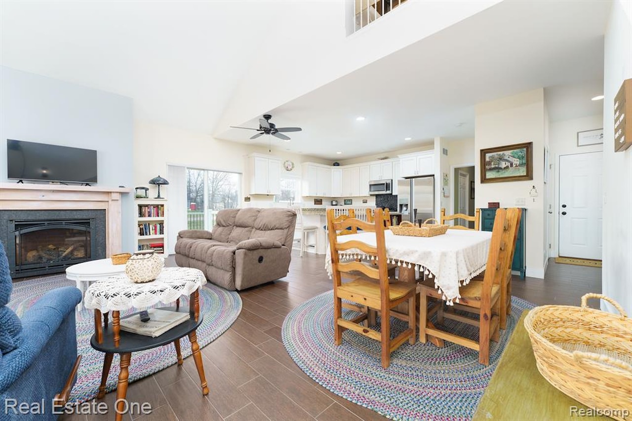 314 Dorchester Dr in Howell, MI Photo 15