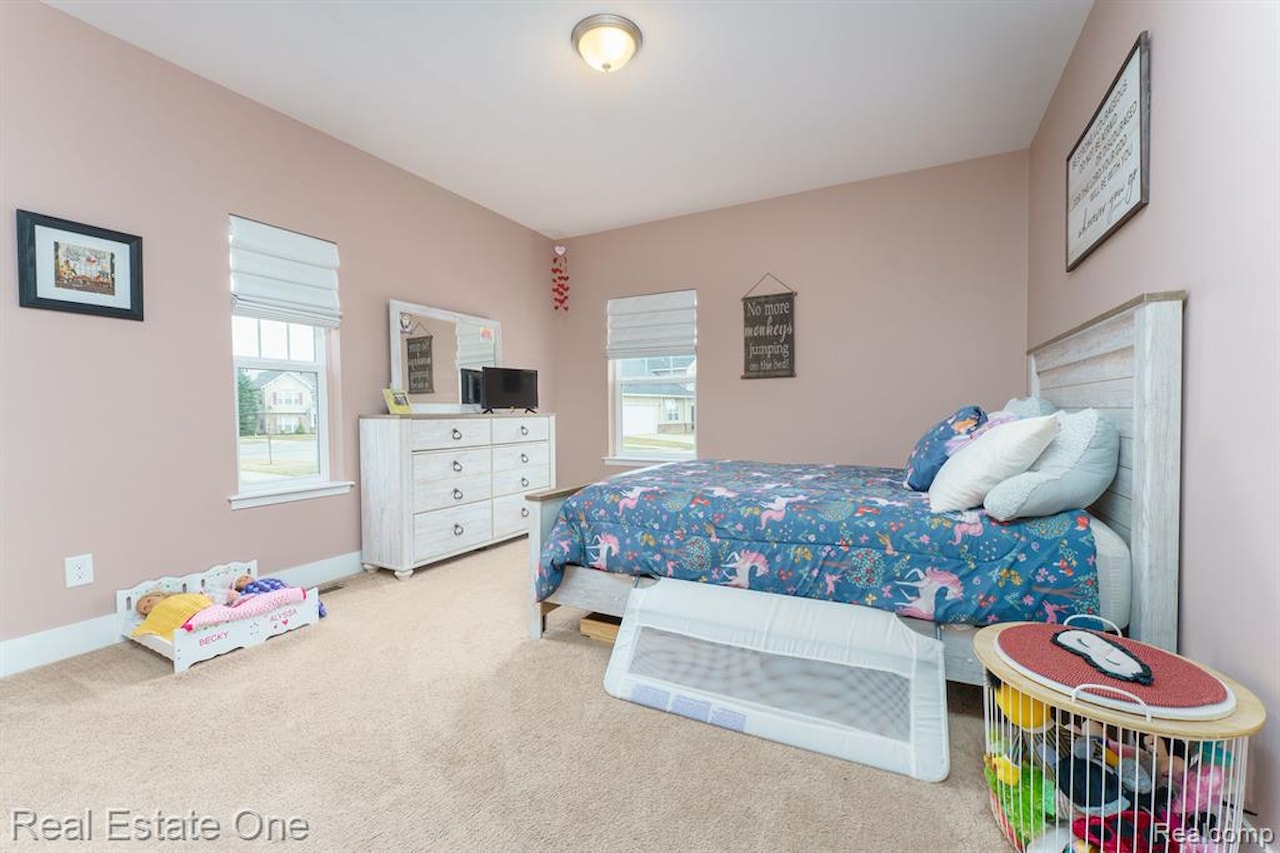314 Dorchester Dr in Howell, MI Photo 22