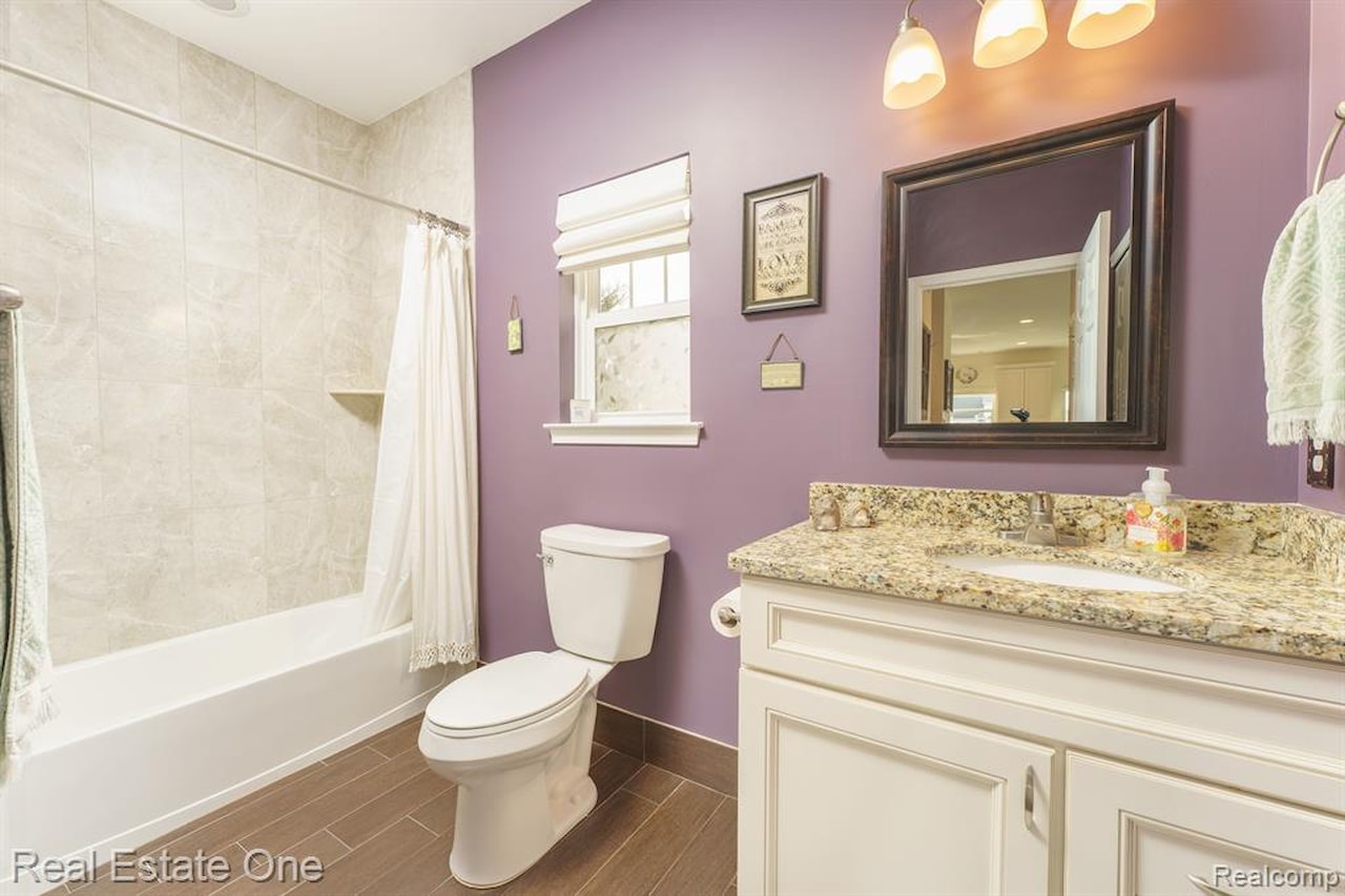 314 Dorchester Dr in Howell, MI Photo 23