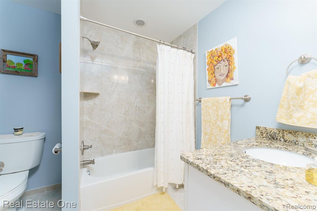 314 Dorchester Dr in Howell, MI Photo 26