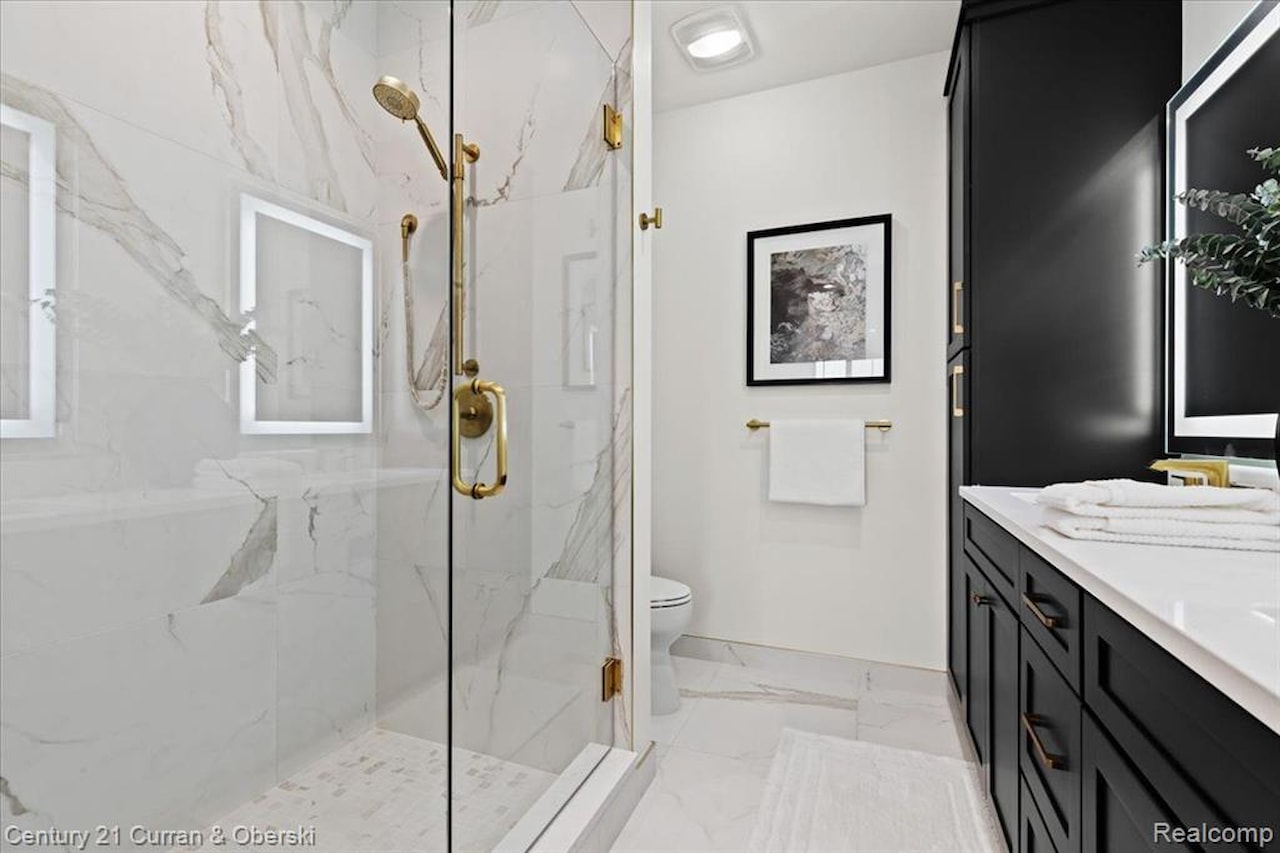 156 N Center St #UNIT 301 in Northville, MI Photo 16