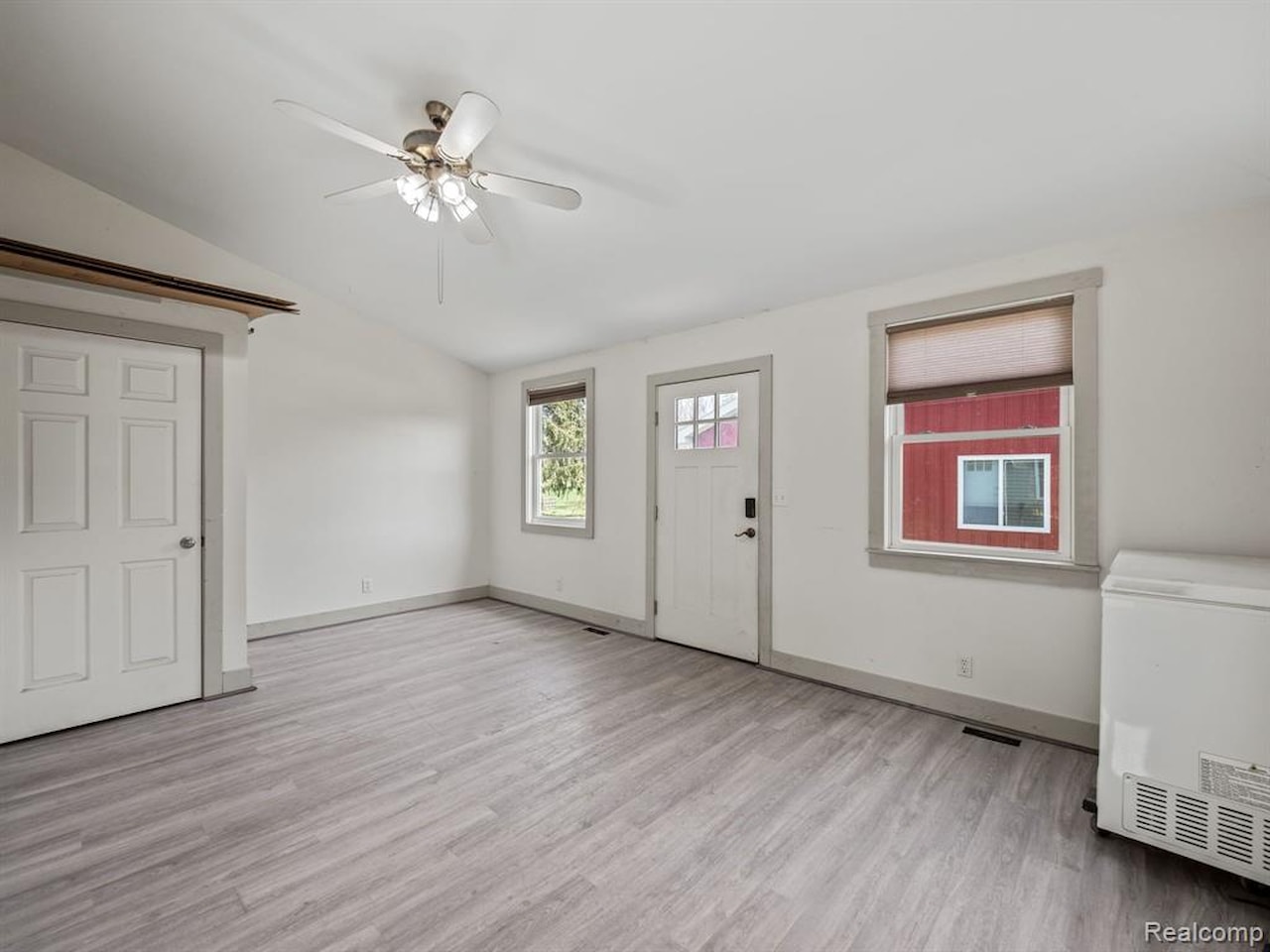 1652 Weaver Rd in Milford Twp, MI Photo 13