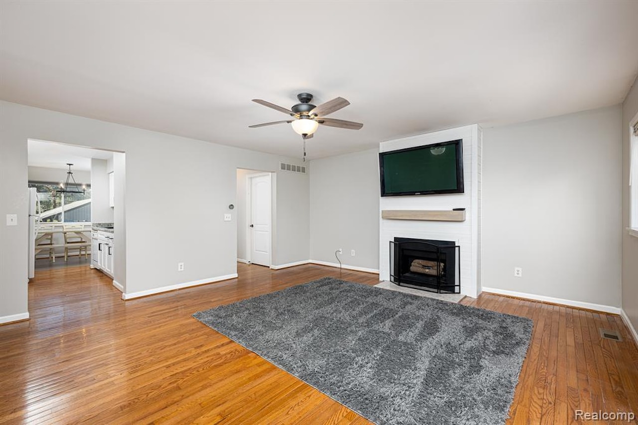 568 Foxboro Square #59 in Brighton, MI Photo 11