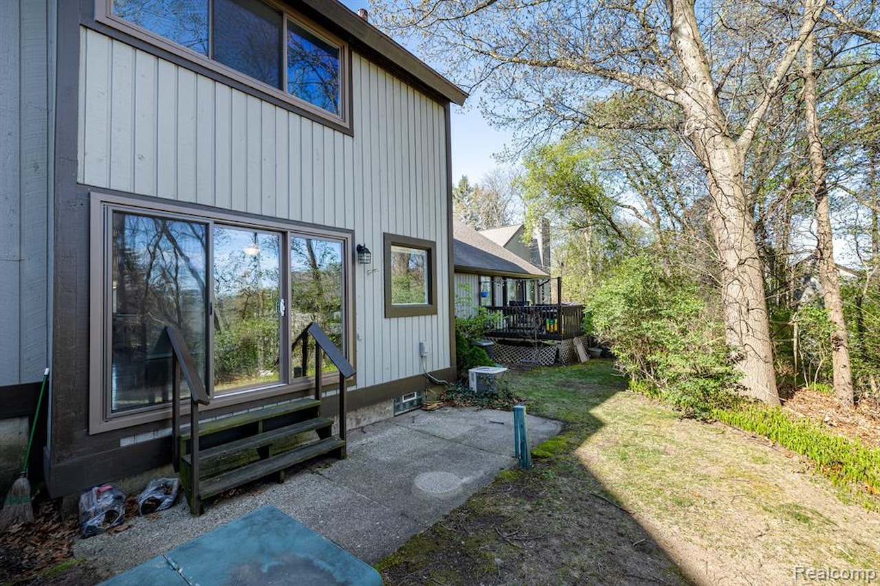 568 Foxboro Square #59 in Brighton, MI Photo 24