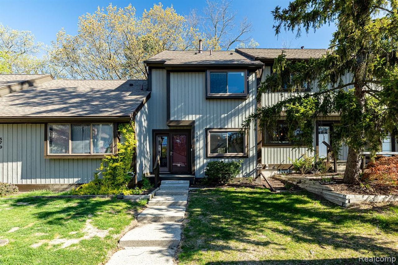 568 Foxboro Square #59 in Brighton, MI Photo 27