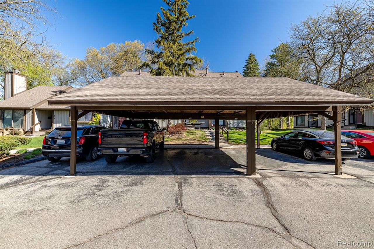 568 Foxboro Square #59 in Brighton, MI Photo 29