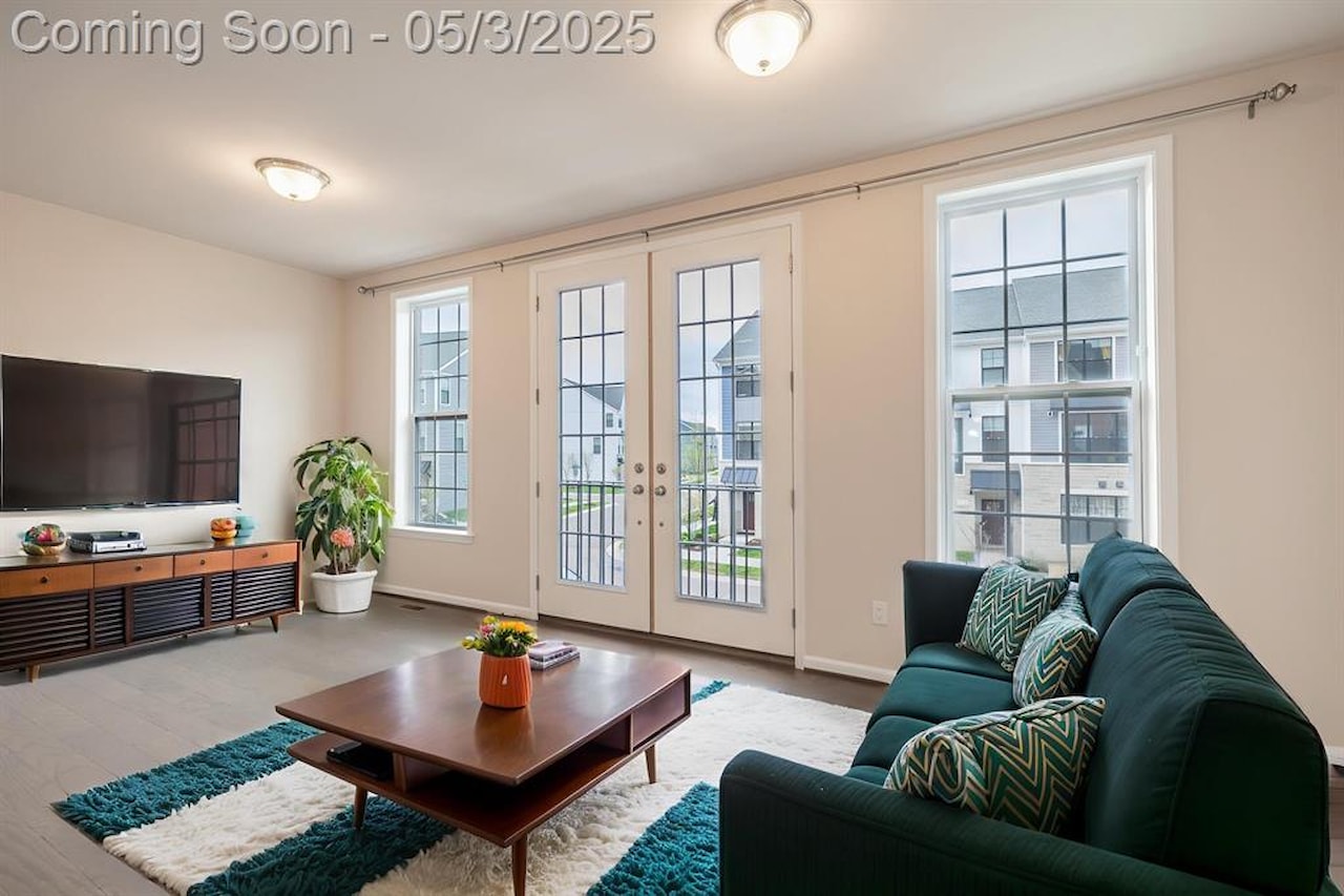 2715 S Spurway Dr in Ann Arbor, MI Photo 4