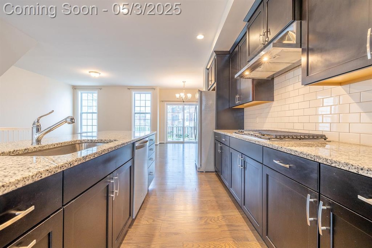 2715 S Spurway Dr in Ann Arbor, MI Photo 8