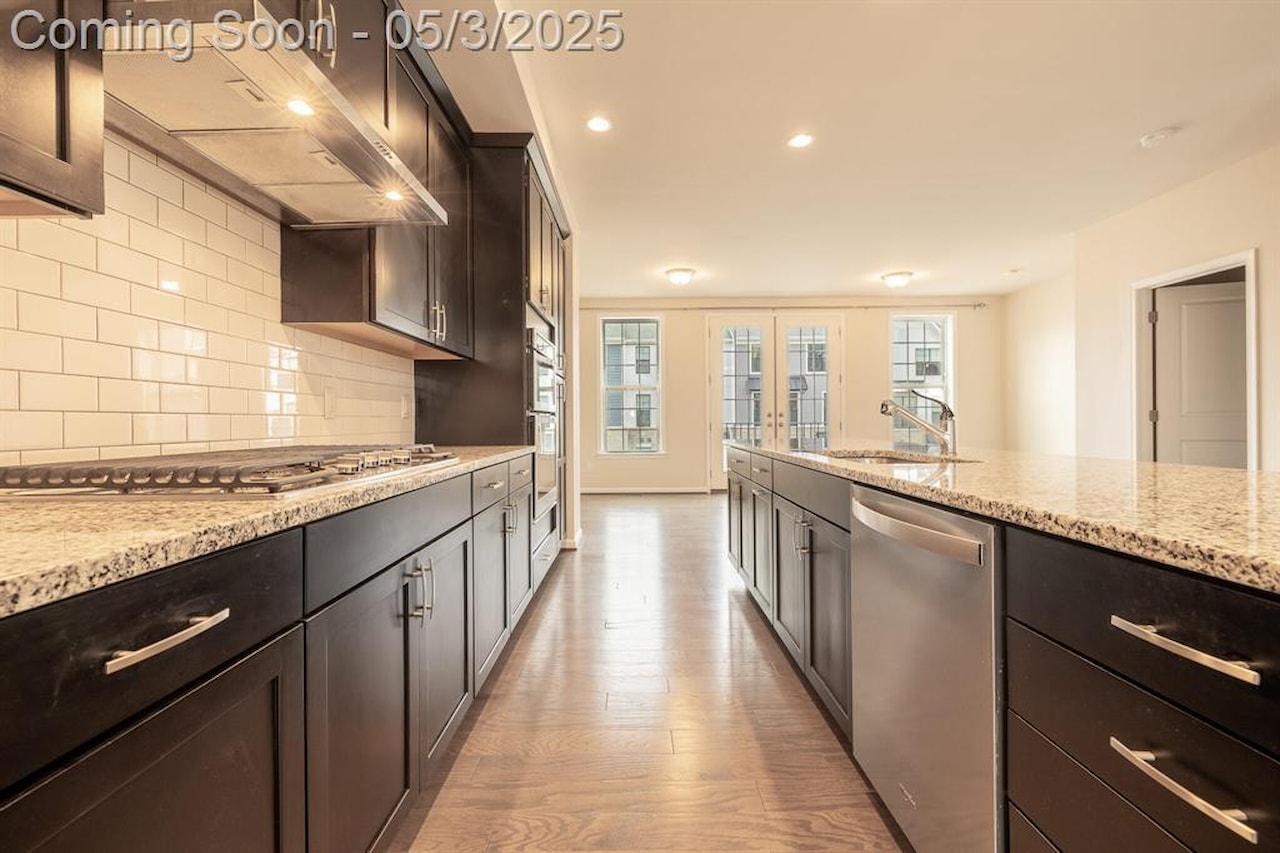 2715 S Spurway Dr in Ann Arbor, MI Photo 9