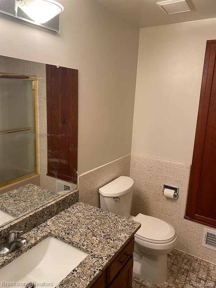 5797 Patterson Dr in Troy, MI Photo 9
