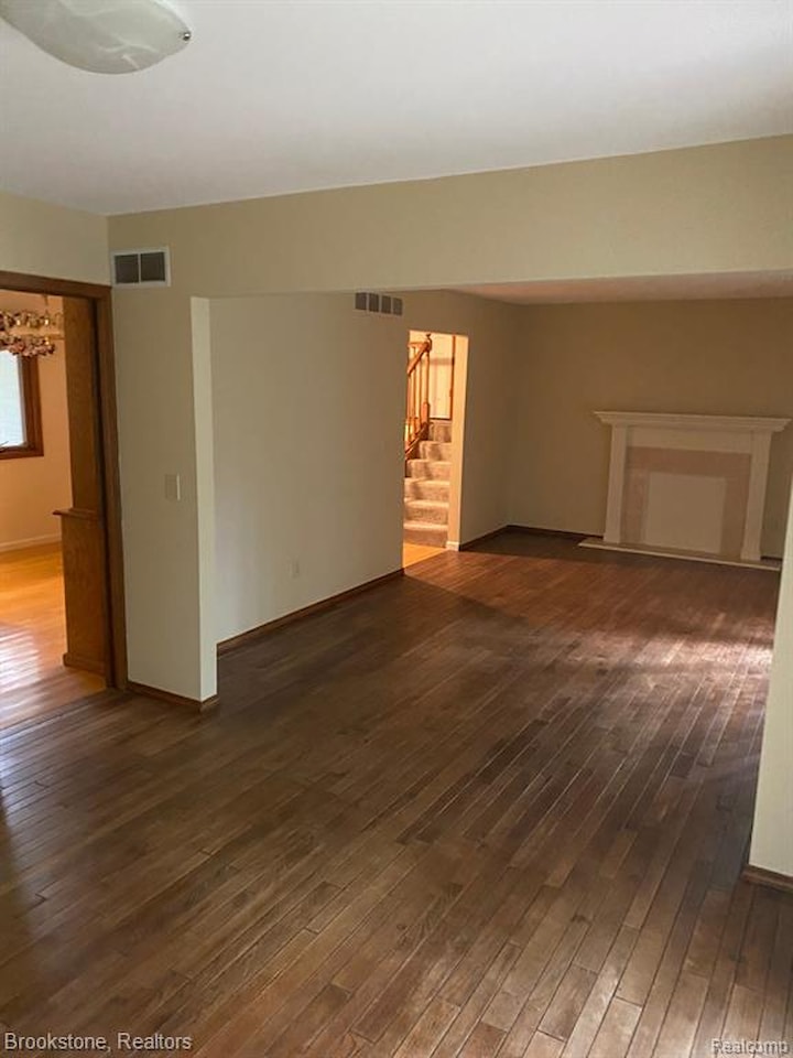 5797 Patterson Dr in Troy, MI Photo 5