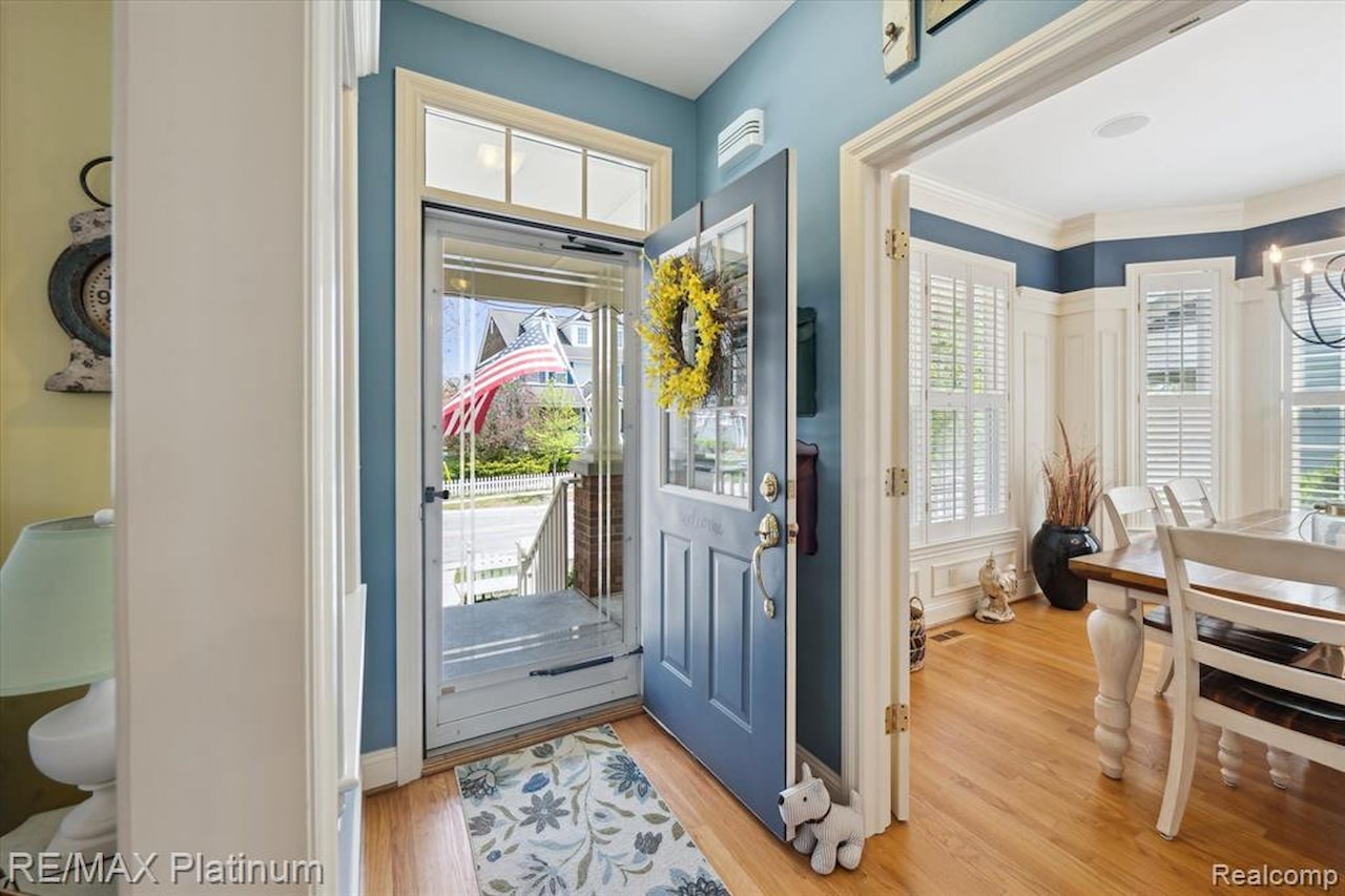 1728 Town Commons Dr in Howell, MI Photo 4
