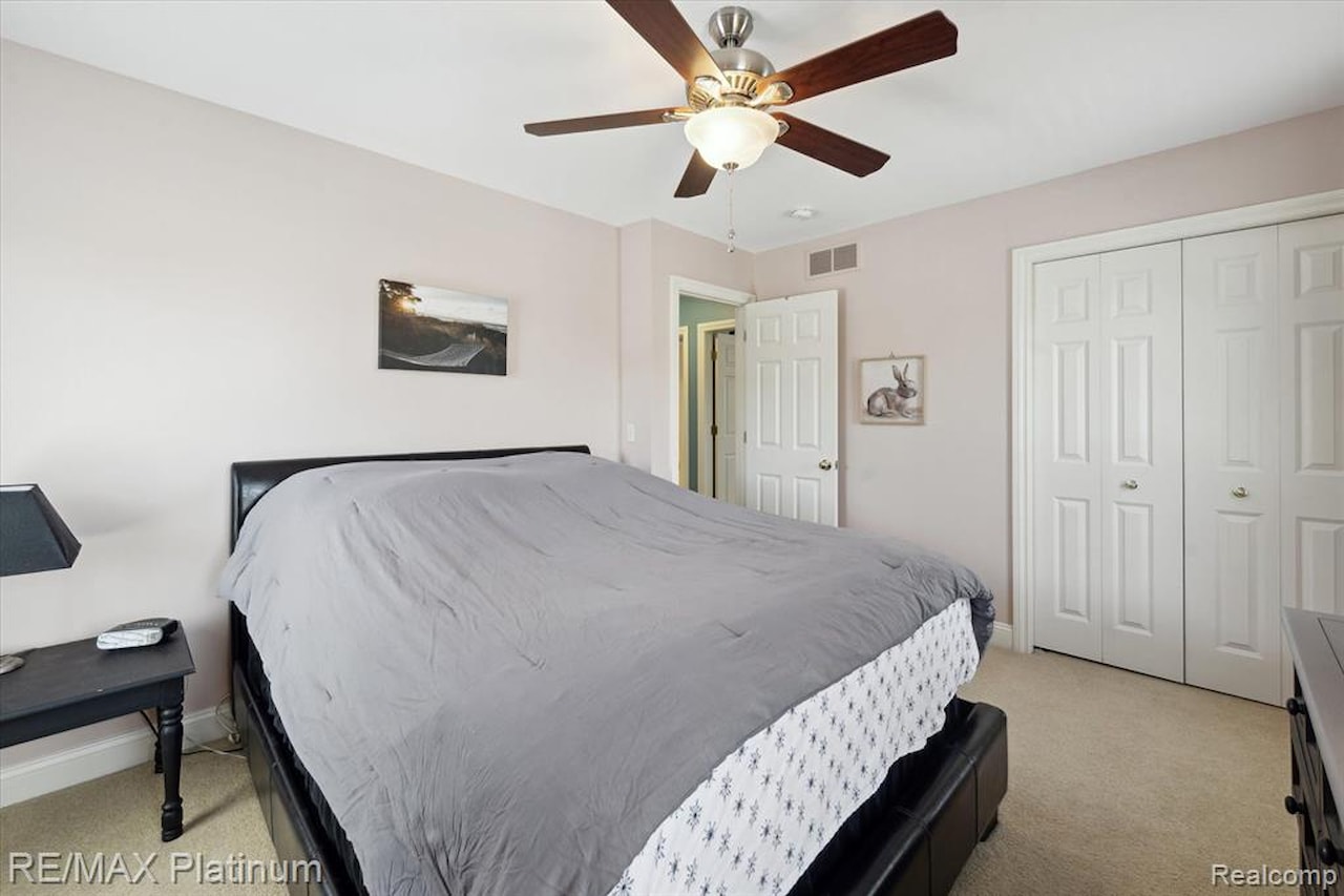 1728 Town Commons Dr in Howell, MI Photo 22