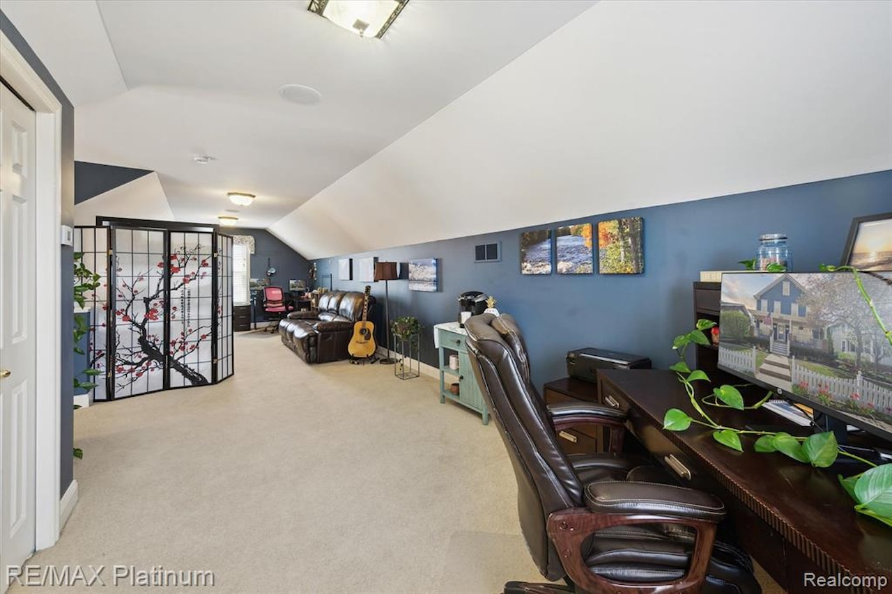 1728 Town Commons Dr in Howell, MI Photo 26