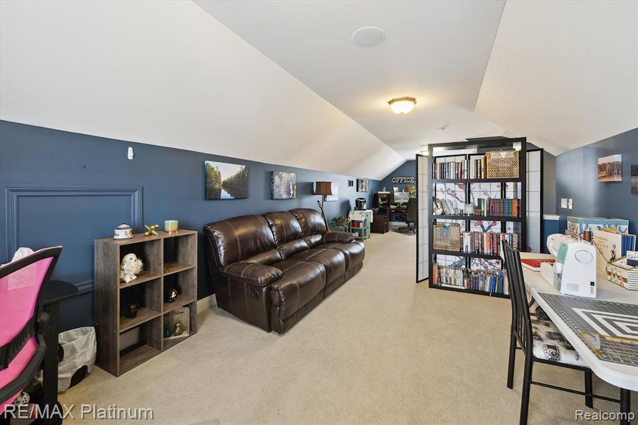 1728 Town Commons Dr in Howell, MI Photo 27