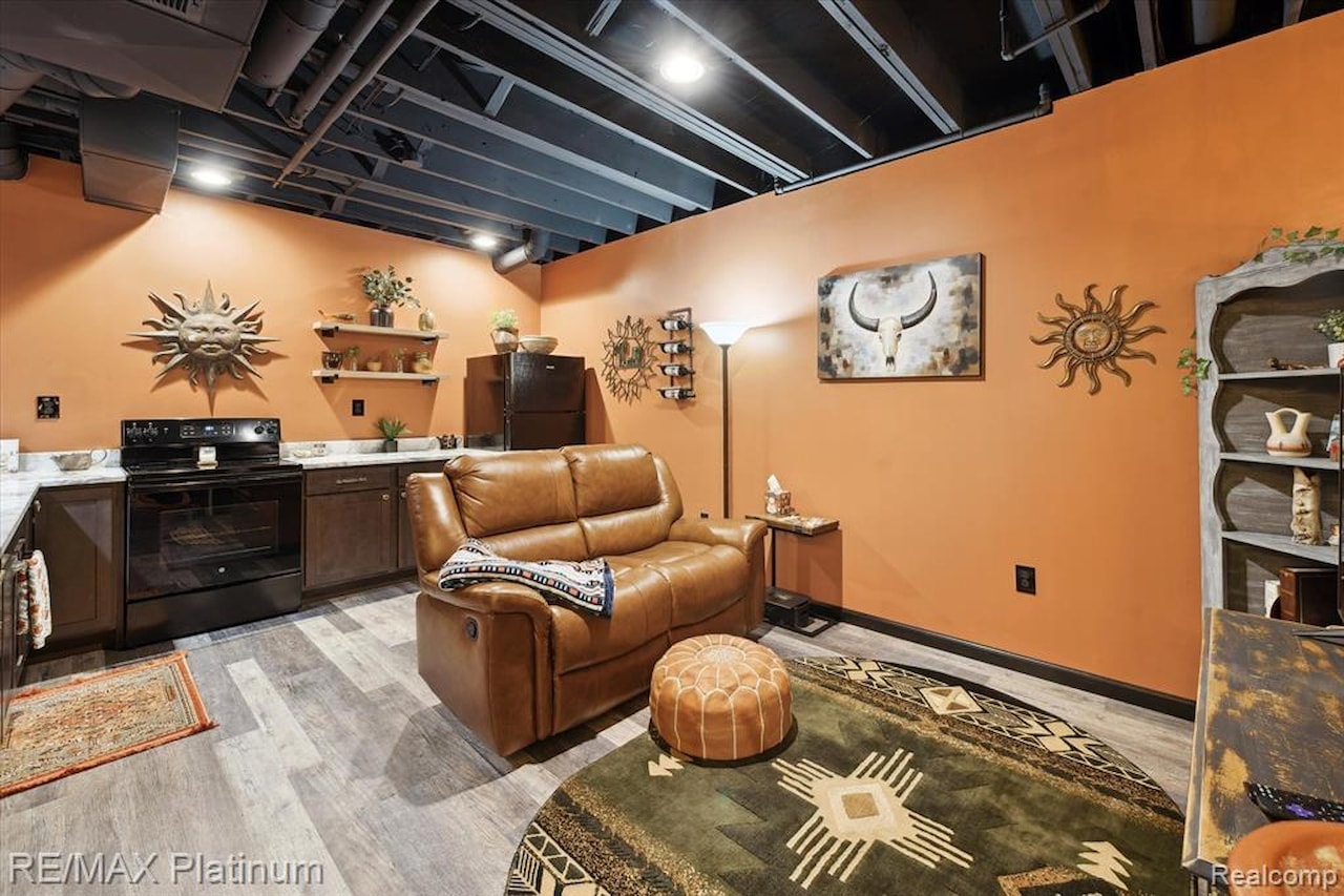 1728 Town Commons Dr in Howell, MI Photo 31