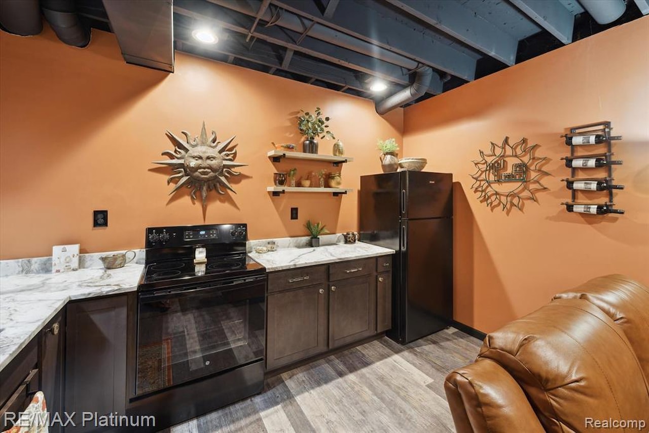 1728 Town Commons Dr in Howell, MI Photo 34