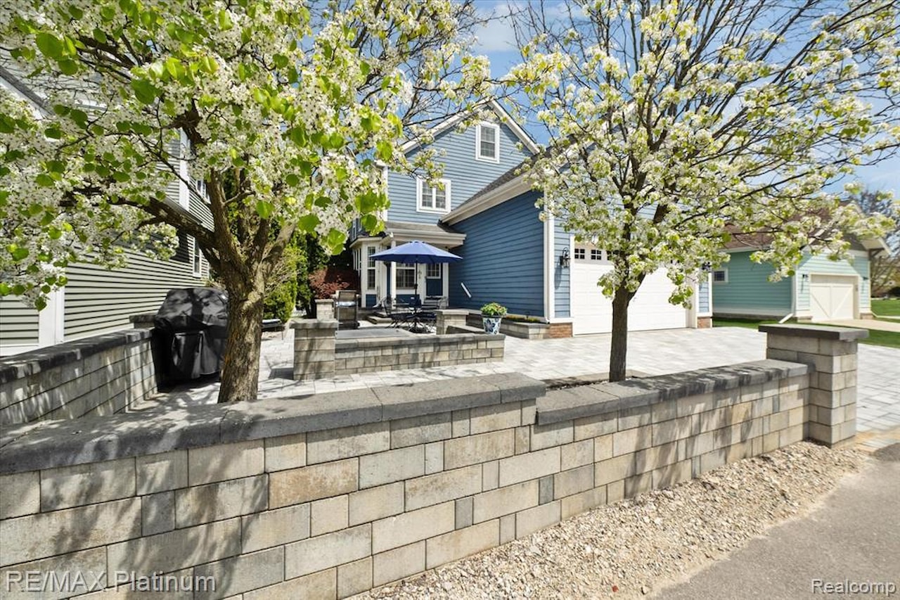 1728 Town Commons Dr in Howell, MI Photo 39