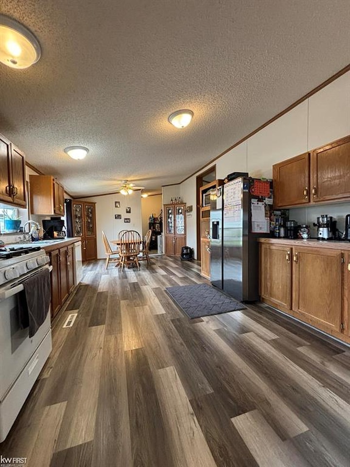 384 River Birch Dr in Genesee Twp, MI Photo 4