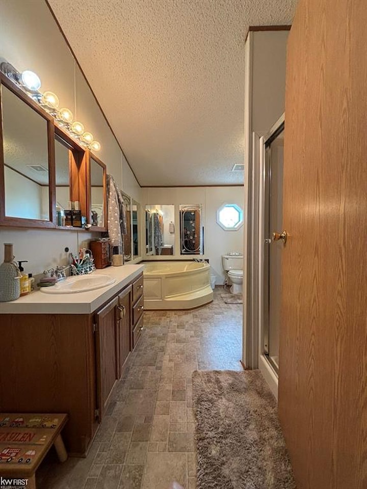 384 River Birch Dr in Genesee Twp, MI Photo 13
