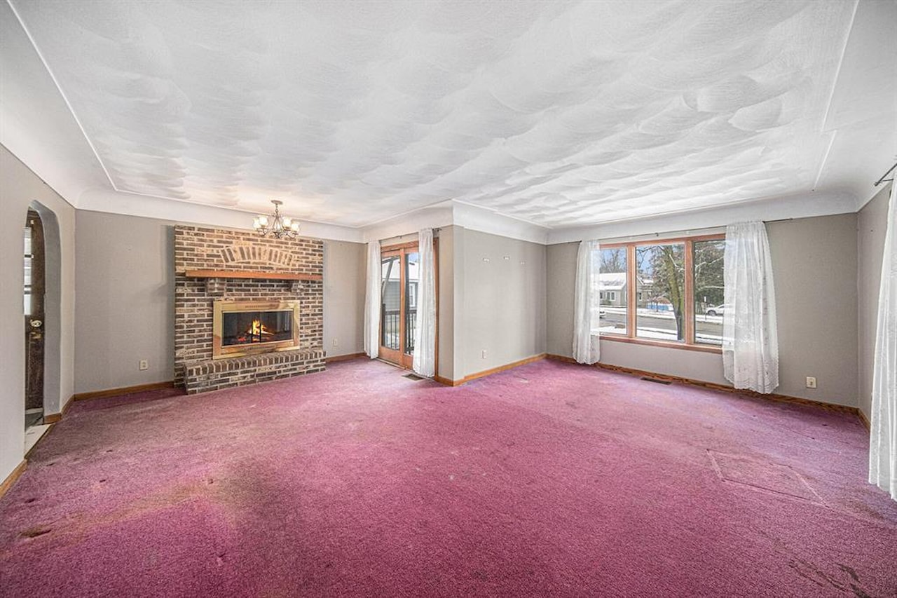 121 Wilkinson St in Chelsea, MI Photo 6