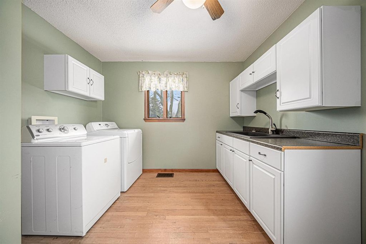 121 Wilkinson St in Chelsea, MI Photo 16