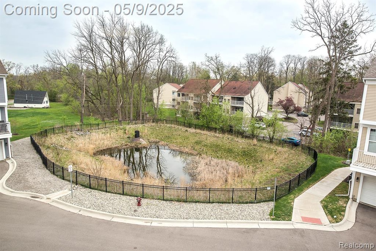 587 Anne Ave in Brighton, MI Photo 30