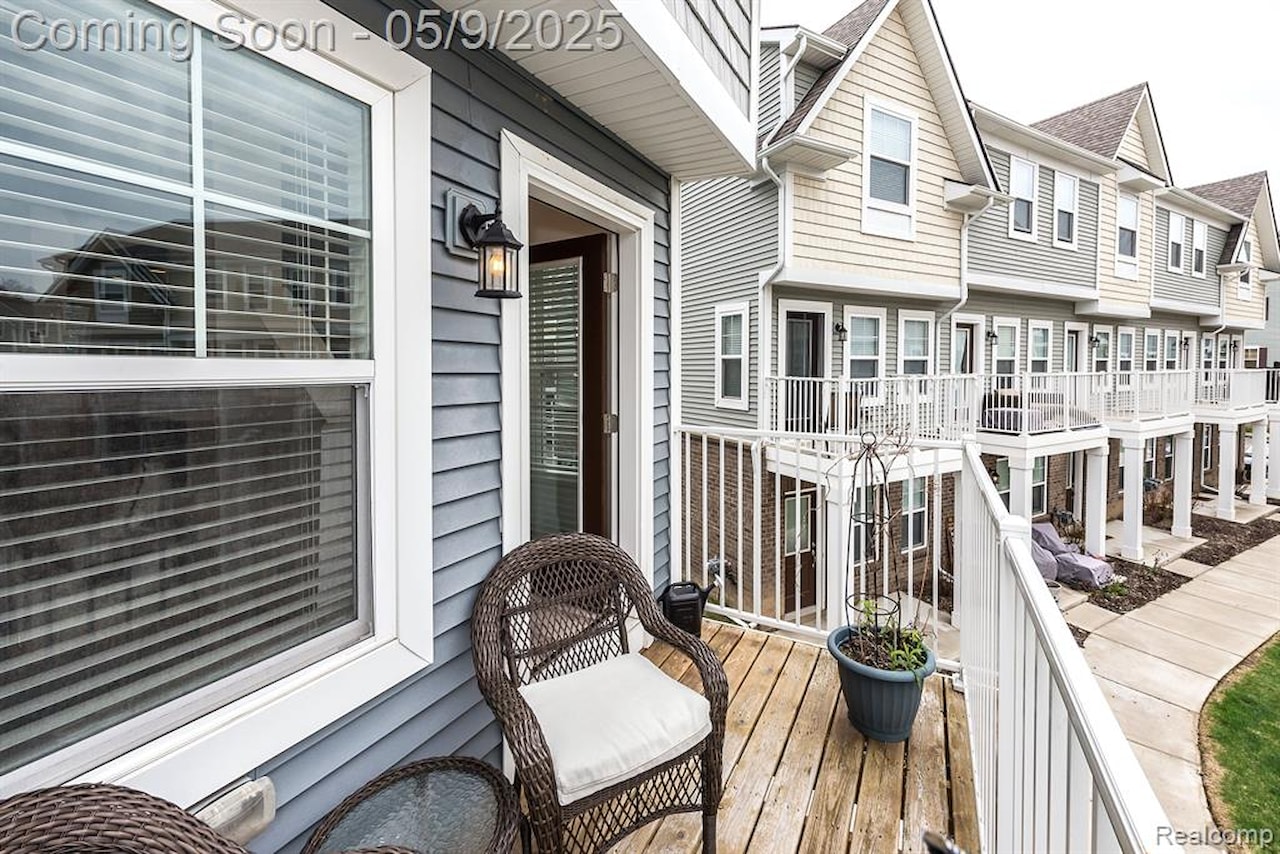 587 Anne Ave in Brighton, MI Photo 24
