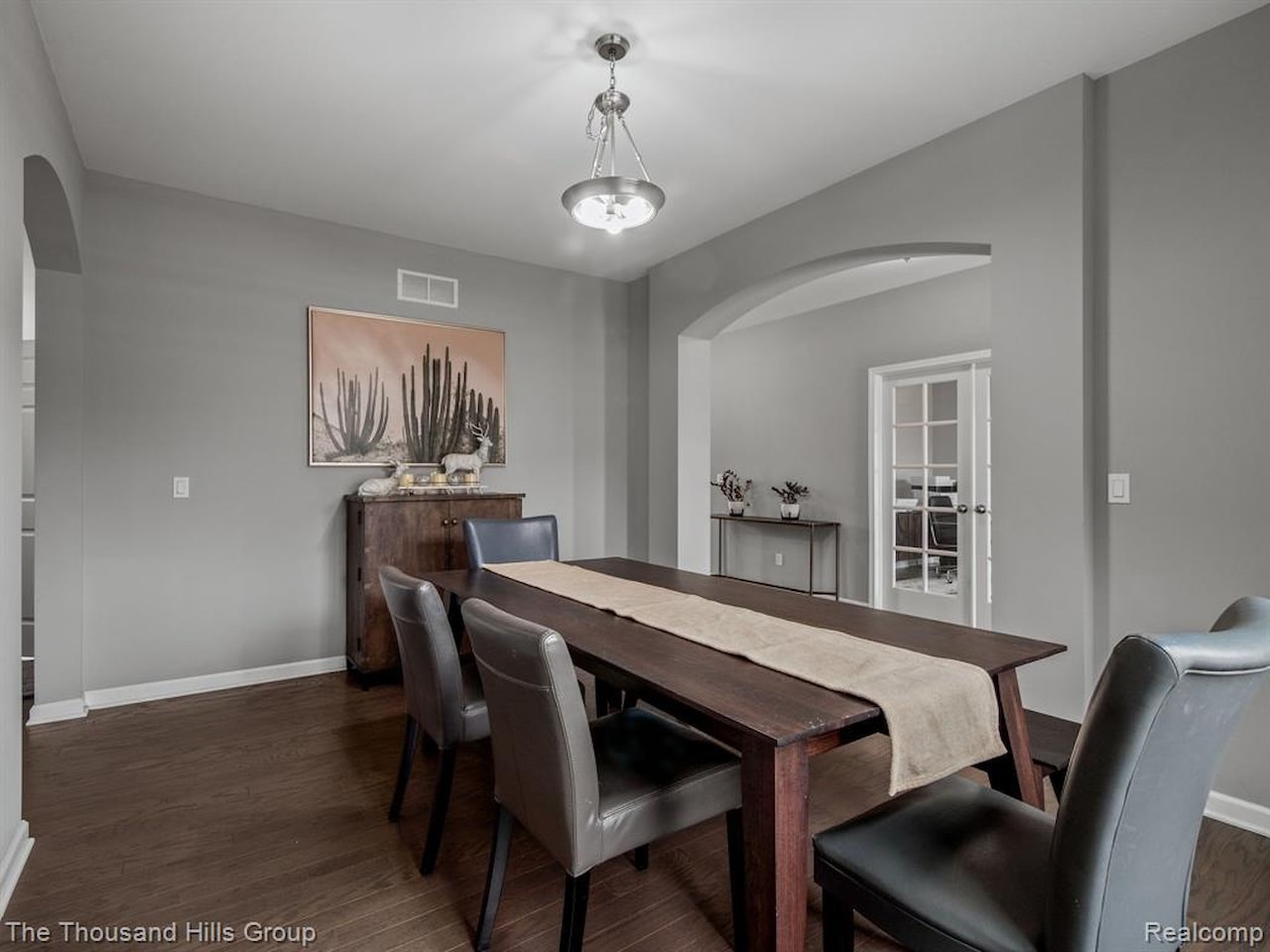 981 Corbin Rd in Rochester Hills, MI Photo 9