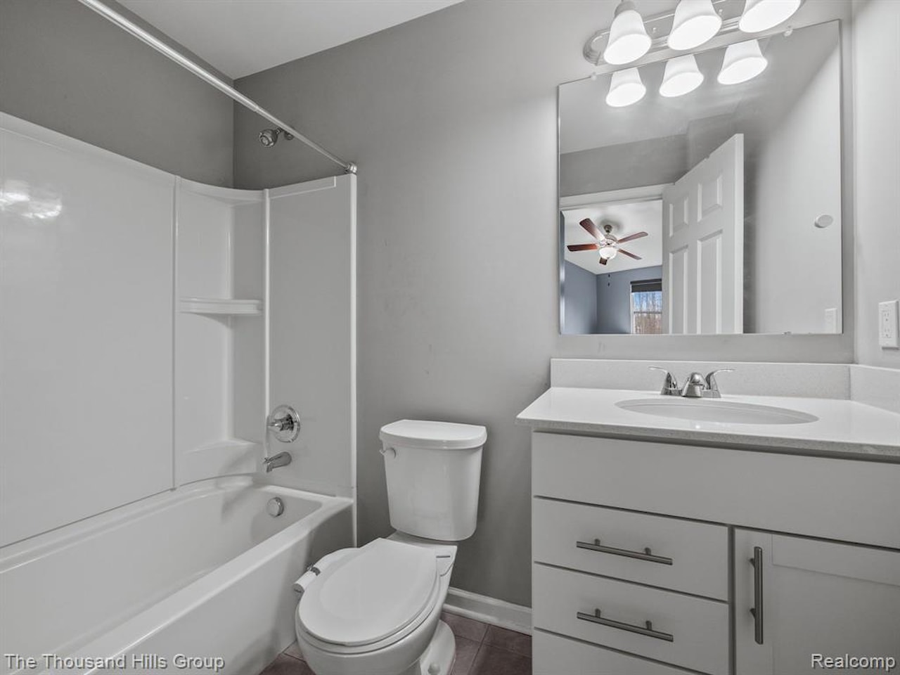 981 Corbin Rd in Rochester Hills, MI Photo 15