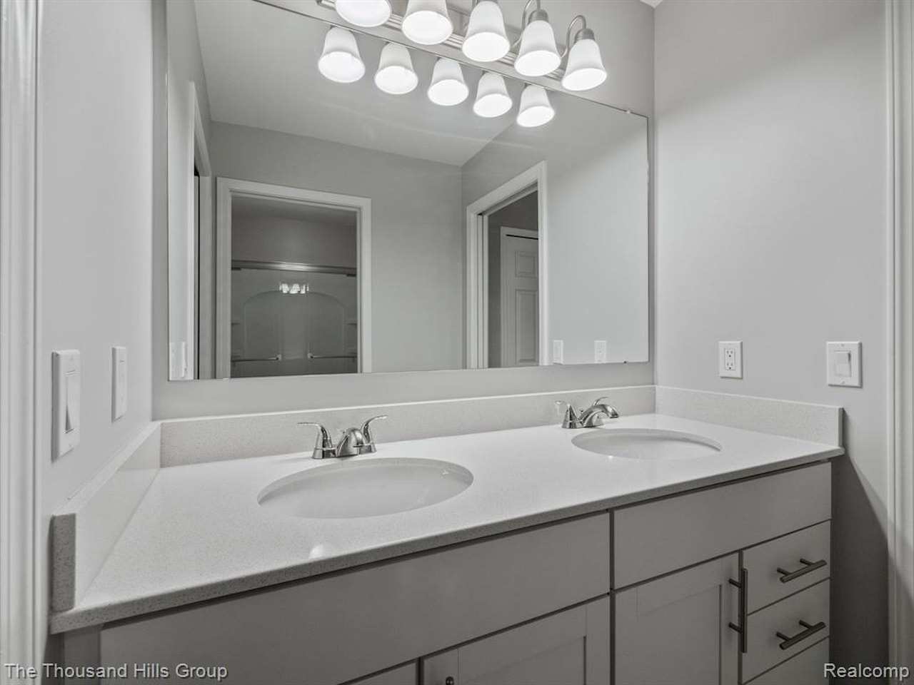 981 Corbin Rd in Rochester Hills, MI Photo 17