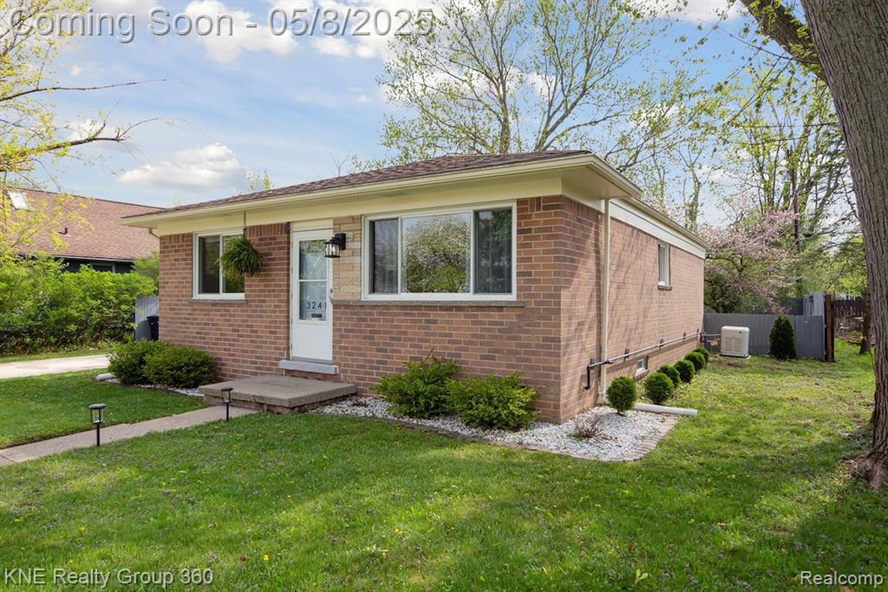3241 Nordman Rd in Ann Arbor, MI Photo 2