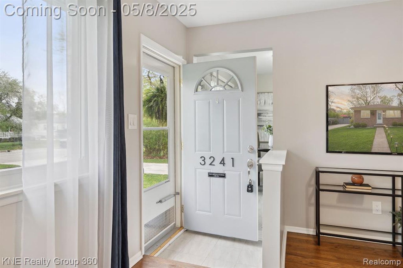 3241 Nordman Rd in Ann Arbor, MI Photo 4