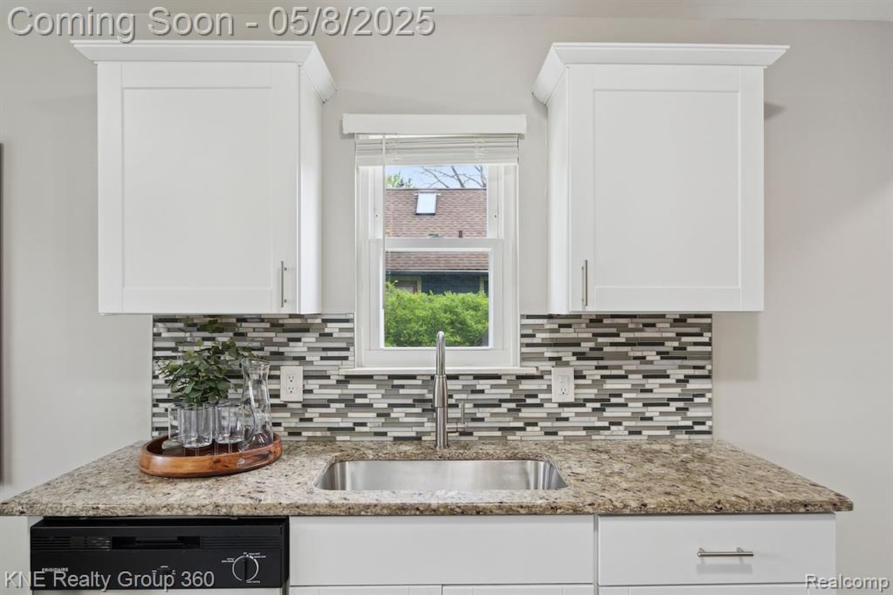 3241 Nordman Rd in Ann Arbor, MI Photo 14