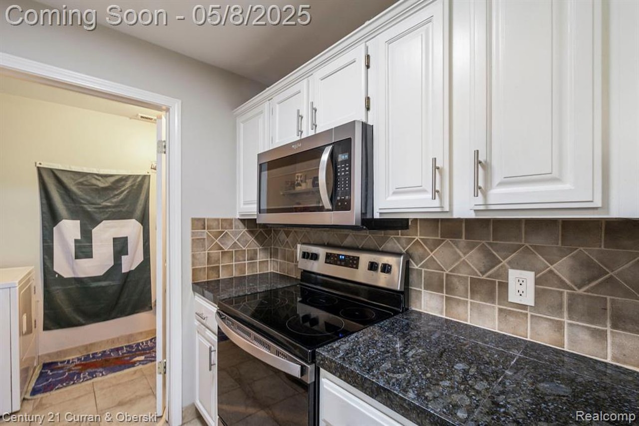 20726 Taft Rd in Northville, MI Photo 7