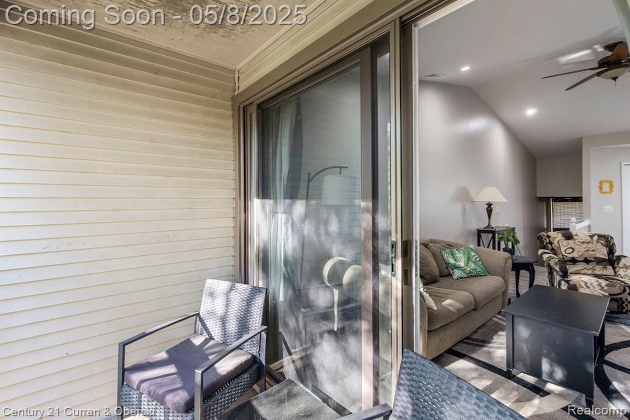 20726 Taft Rd in Northville, MI Photo 12