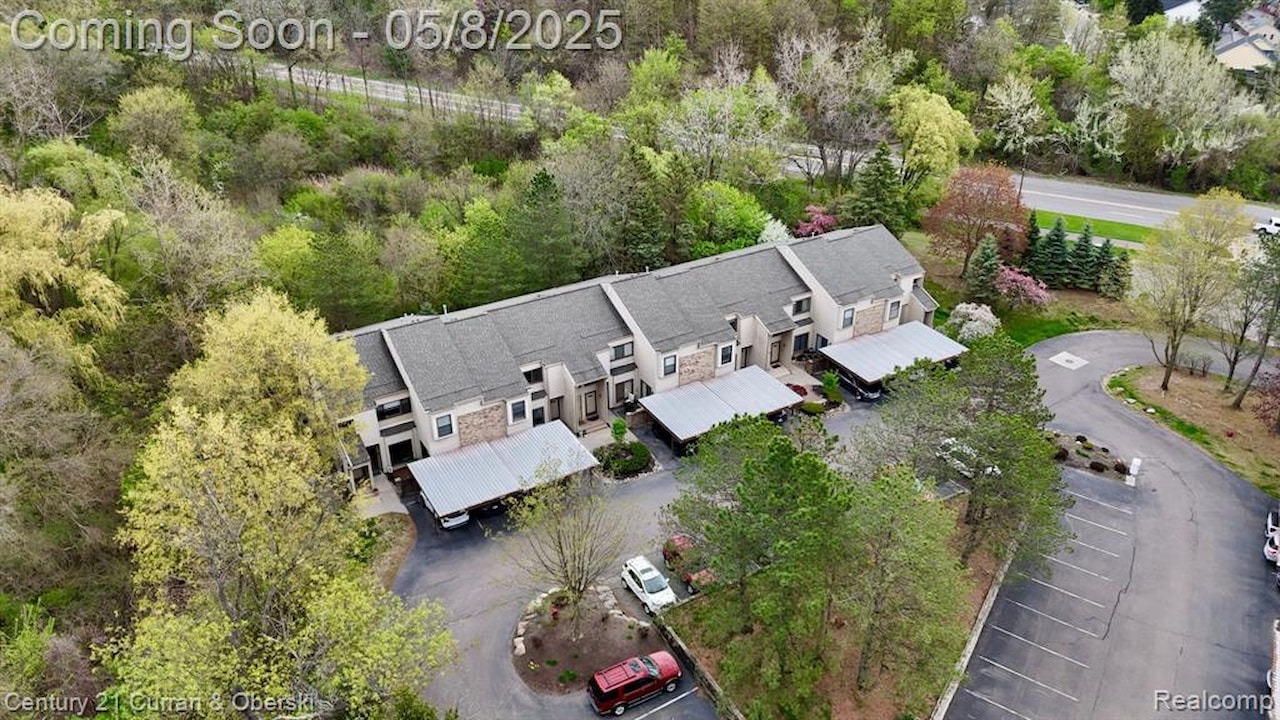 20726 Taft Rd in Northville, MI Photo 21