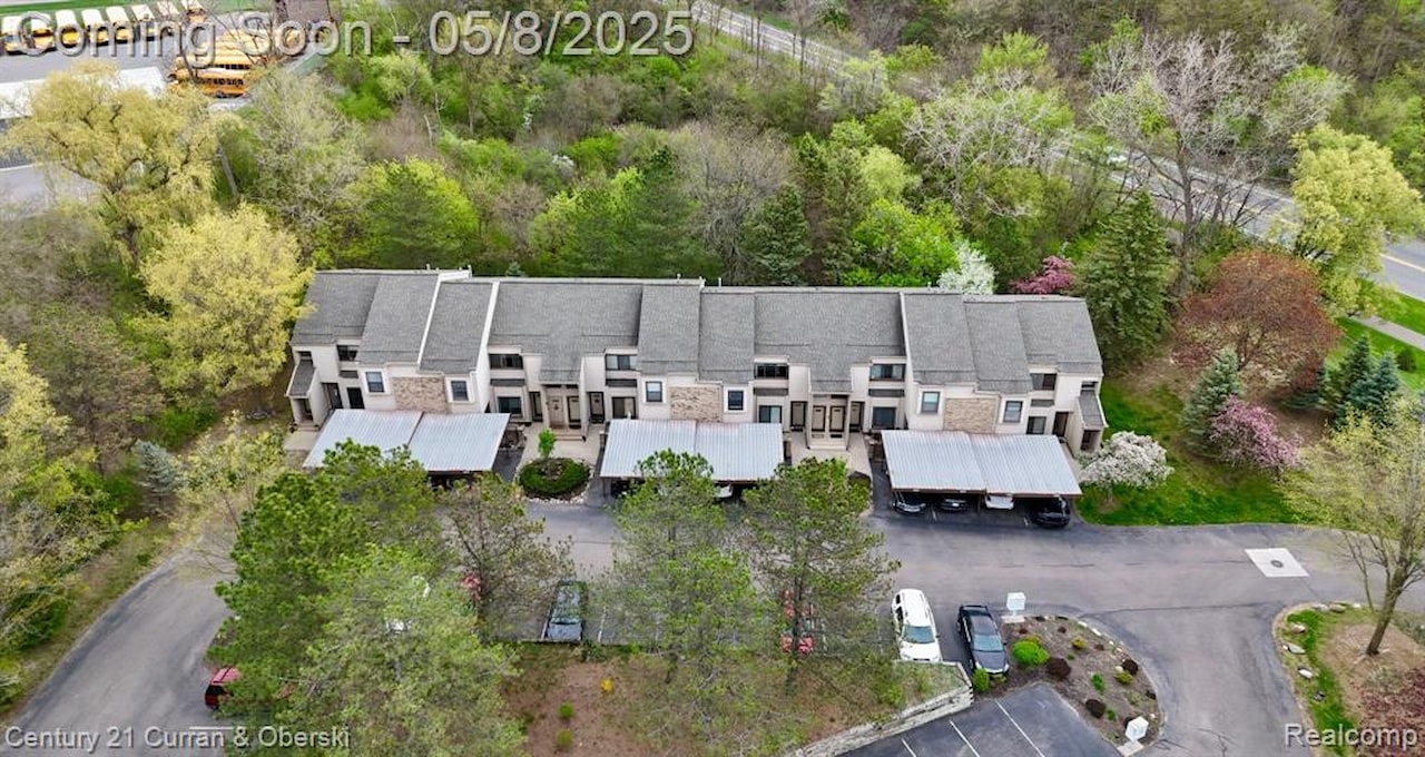 20726 Taft Rd in Northville, MI Photo 23