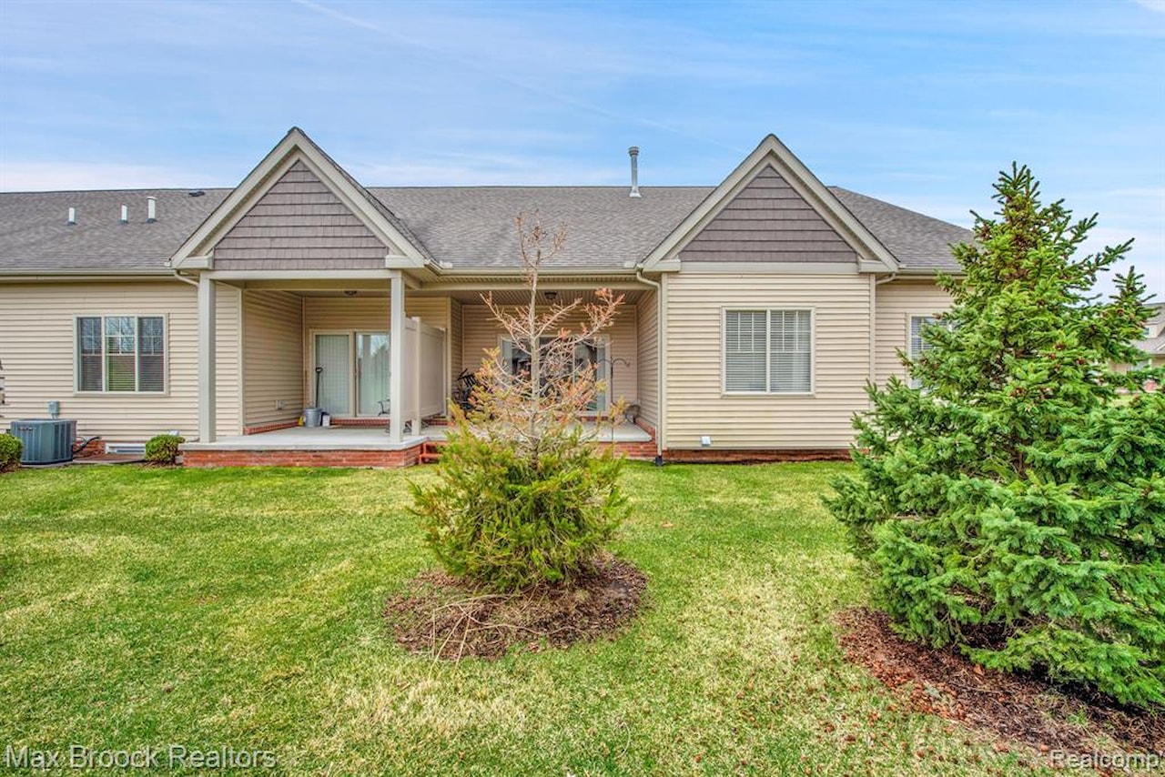 259 Victoria Dr in Dexter, MI Photo 25