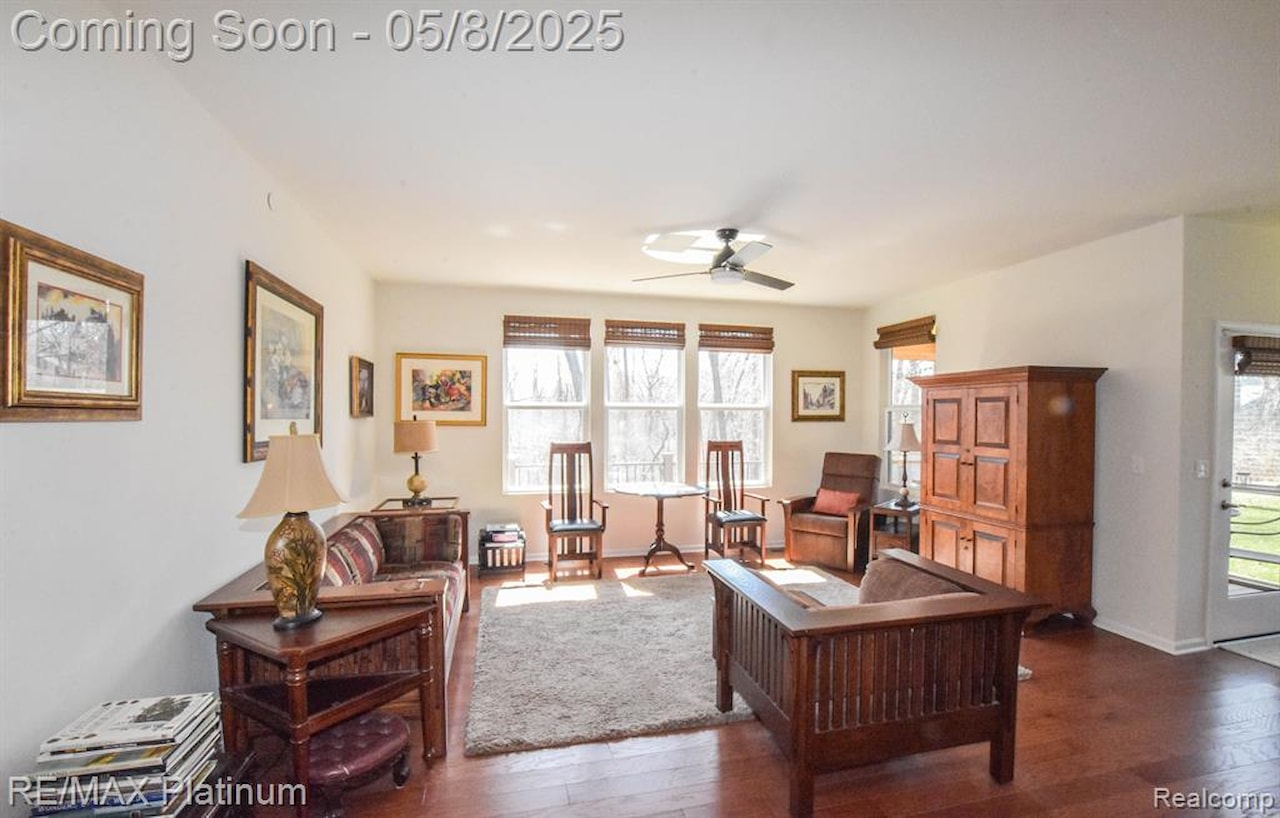1068 Spring Trail in Brighton, MI Photo 7