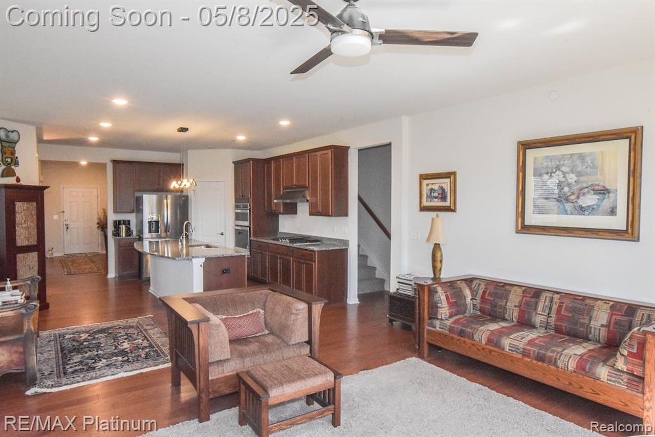 1068 Spring Trail in Brighton, MI Photo 8